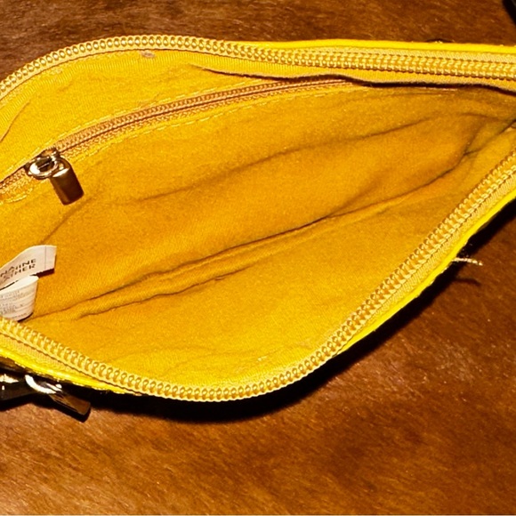 Wristlet - Picture 4 of 6